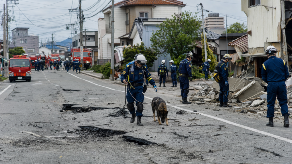 Japan Earthquake Death Toll Rises as Rescue Teams Search Kumamoto